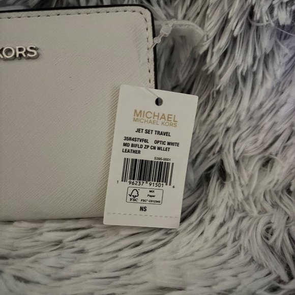 NWT White Michael Kors Jet Set Med Bi-fold Leather Wallet - Picture 3 of 5